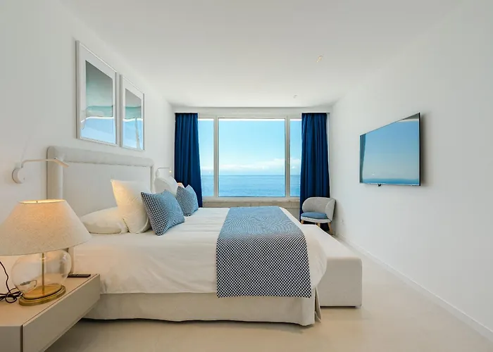 Aquasuites Luxury B06 At Gigantes