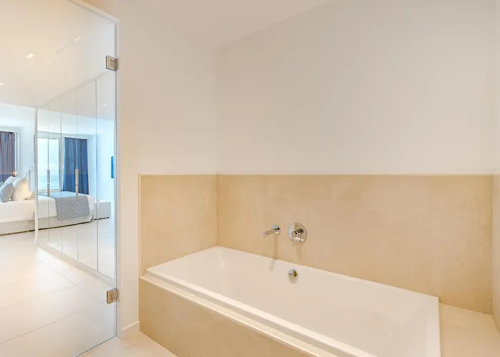 Aquasuites Luxury B06 At Gigantes *